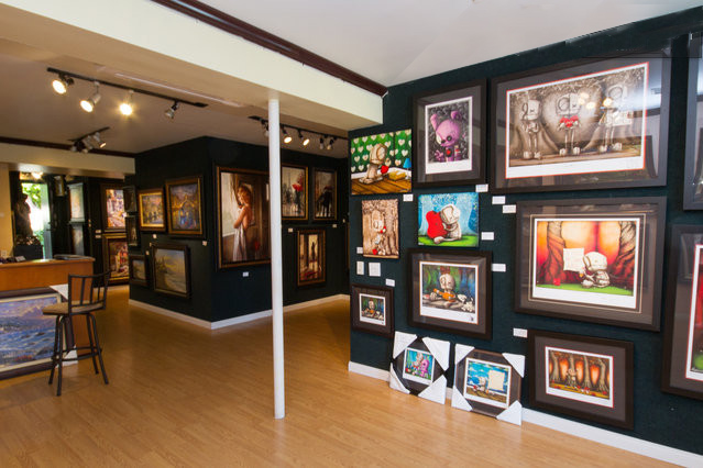 Village Gallery | 502 S Coast Hwy, Laguna Beach, CA 92651, USA | Phone: (949) 494-3553