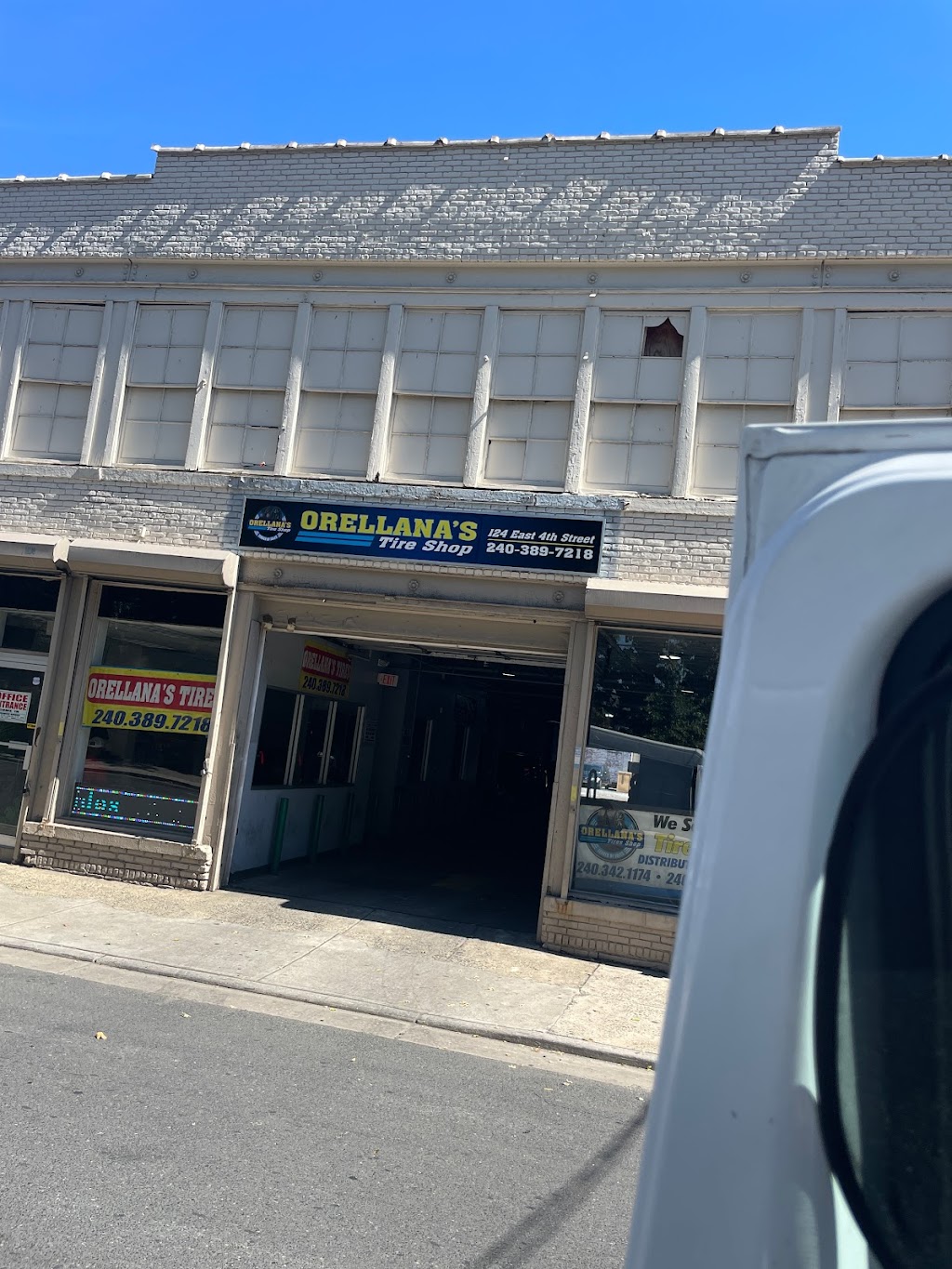 Orellanas tires distribution INC in 124 E 4th St, Plainfield, NJ 07060, USA