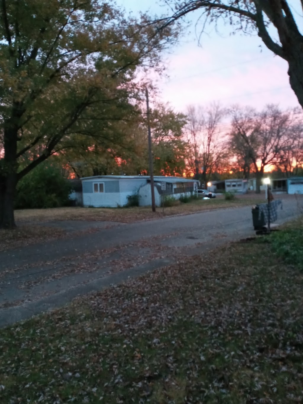 McMahans Mobile Home Park | 3324 Valley Pike, Dayton, OH 45424, USA | Phone: (937) 233-3750