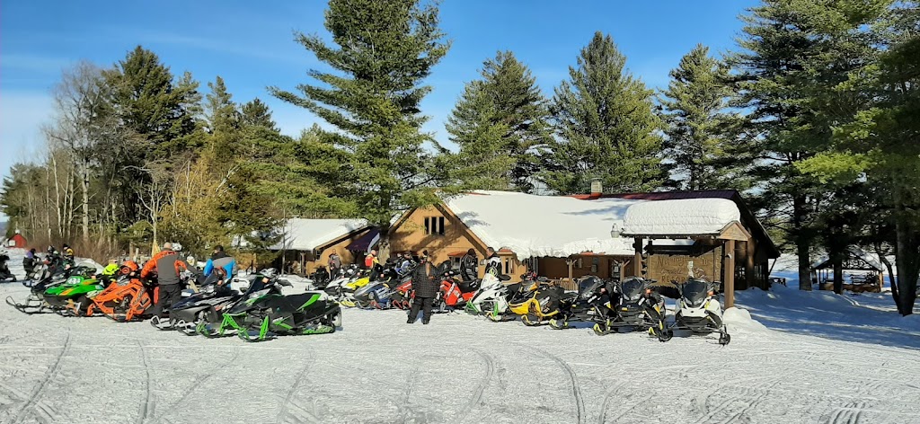 Norridgewock Hotel | 150 Norridgewock Lake Rd, Eagle Bay, NY 13331, USA | Phone: (315) 376-6200