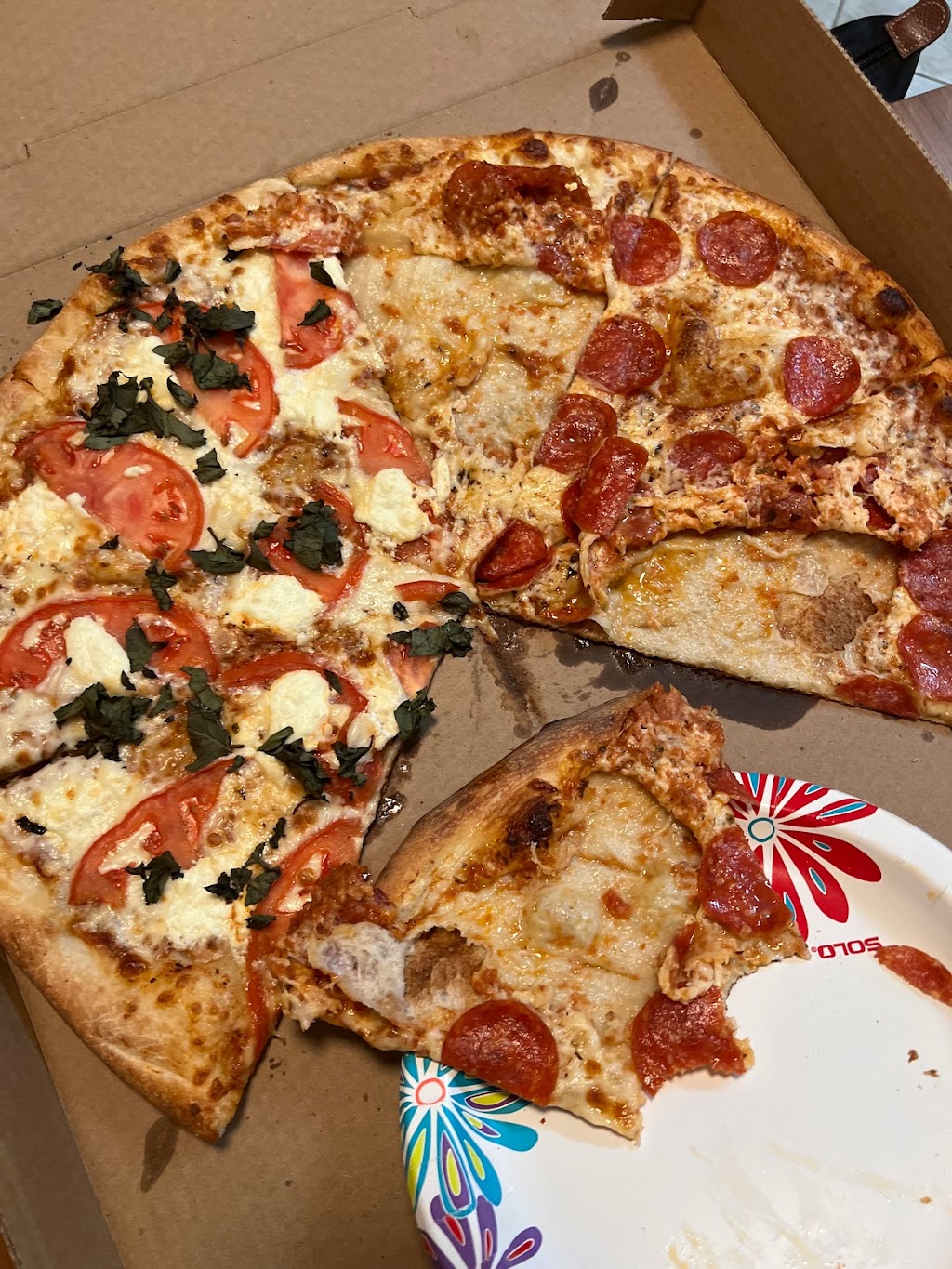 New York Pizza & Restaurant | 245 NE 14th St #103, Miami, FL 33132, USA | Phone: (786) 717-5582