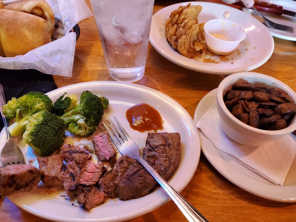 Texas Roadhouse | 1412 Central Park Cir, OFallon, IL 62269, USA | Phone: (618) 628-8811