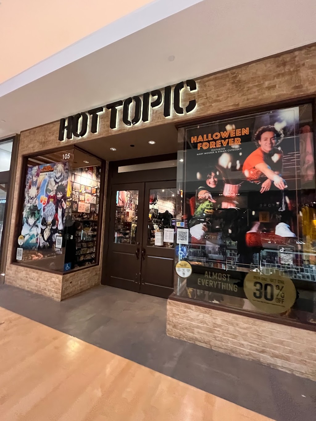 Hot Topic | 105 Opry Mills Dr, Nashville, TN 37214, USA | Phone: (615) 823-3158