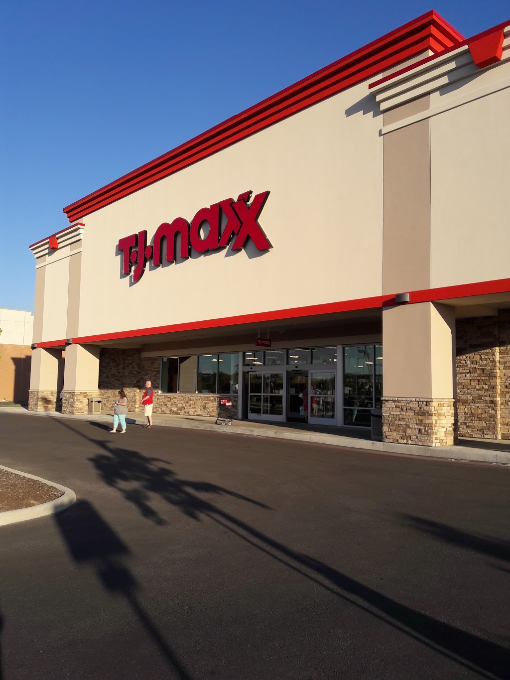 T.J. Maxx | 8173 E Broad St, Reynoldsburg, OH 43068, USA | Phone: (614) 577-1449