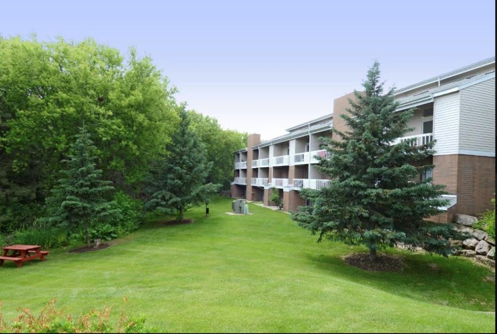 Summit Hill Apartments | 1202 McKenna Blvd UNIT 213, Madison, WI 53719, USA | Phone: (608) 557-3200