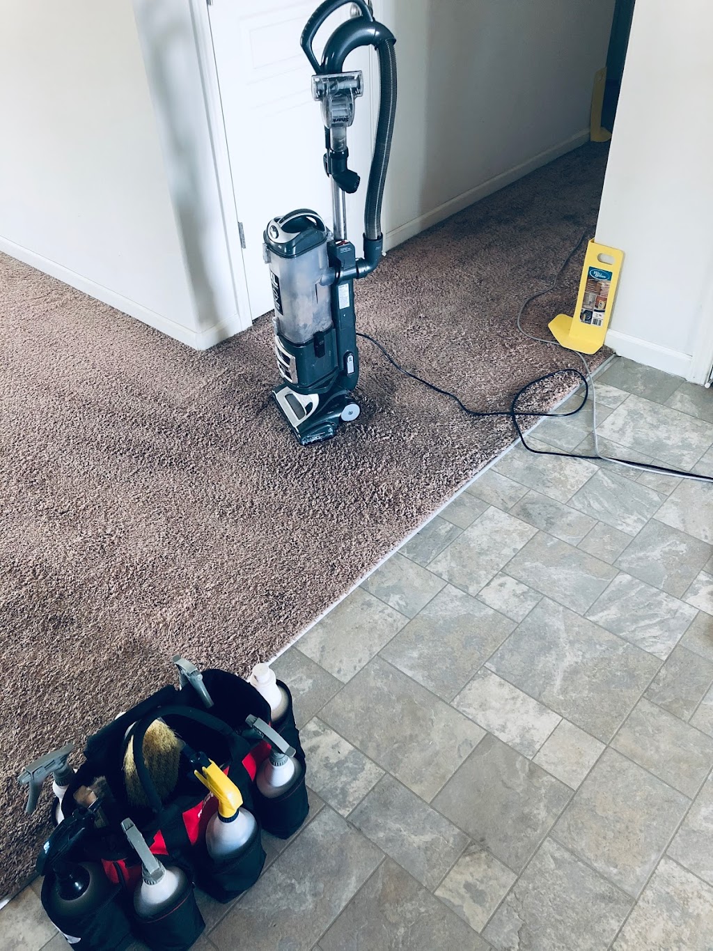 Leo’s Carpet Cleaning | 1458 Pinot Dr, Livingston, CA 95334, USA | Phone: (209) 535-7056