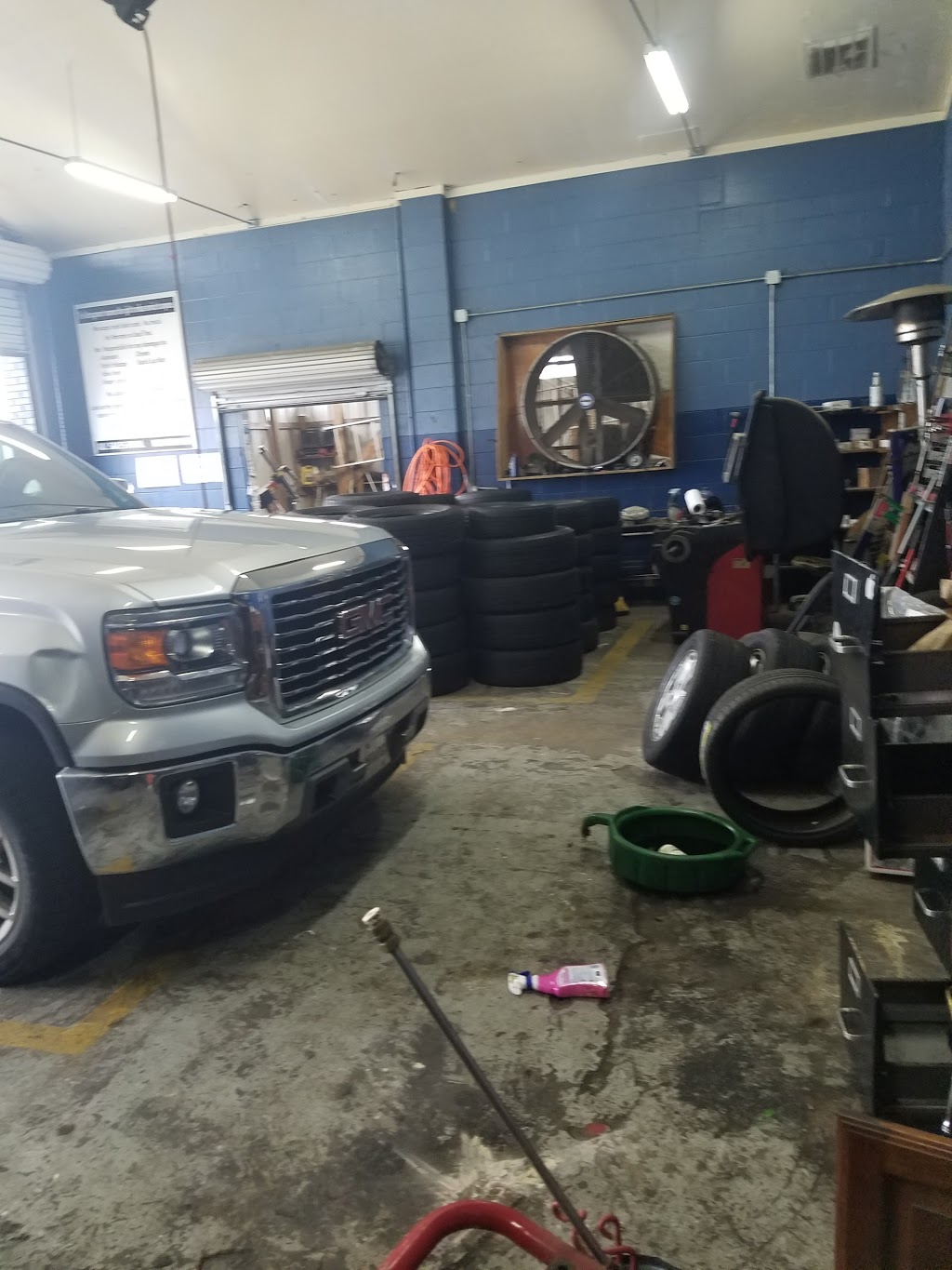 City town tire shop | 2595 N Sherwood Forest Dr, Baton Rouge, LA 70815, USA | Phone: (225) 272-1299