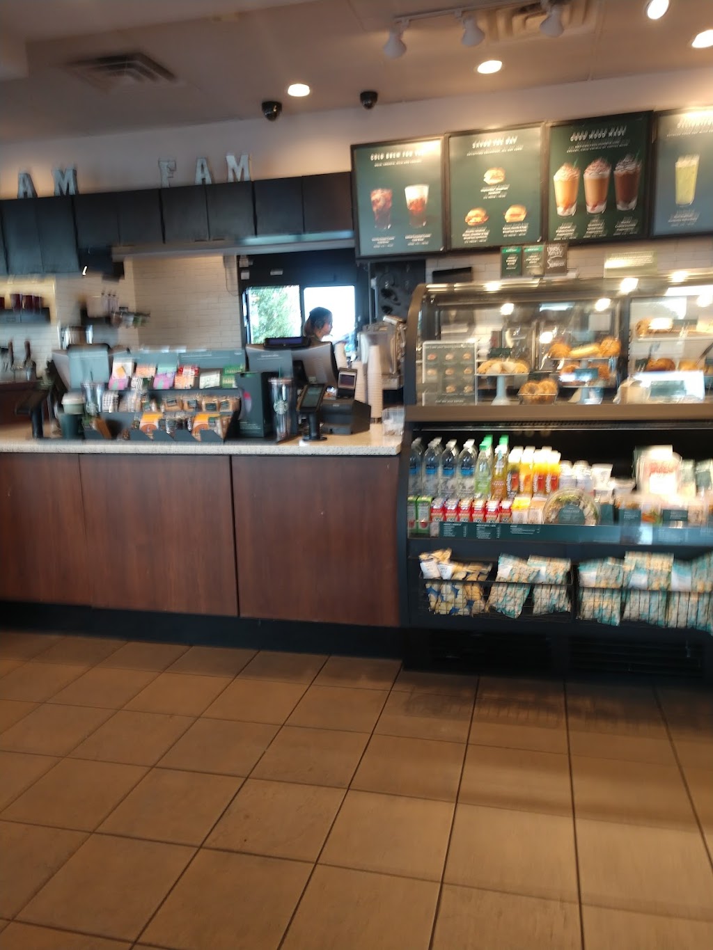 Starbucks | 1006 Graham Rd, Cuyahoga Falls, OH 44224, USA | Phone: (330) 922-0326