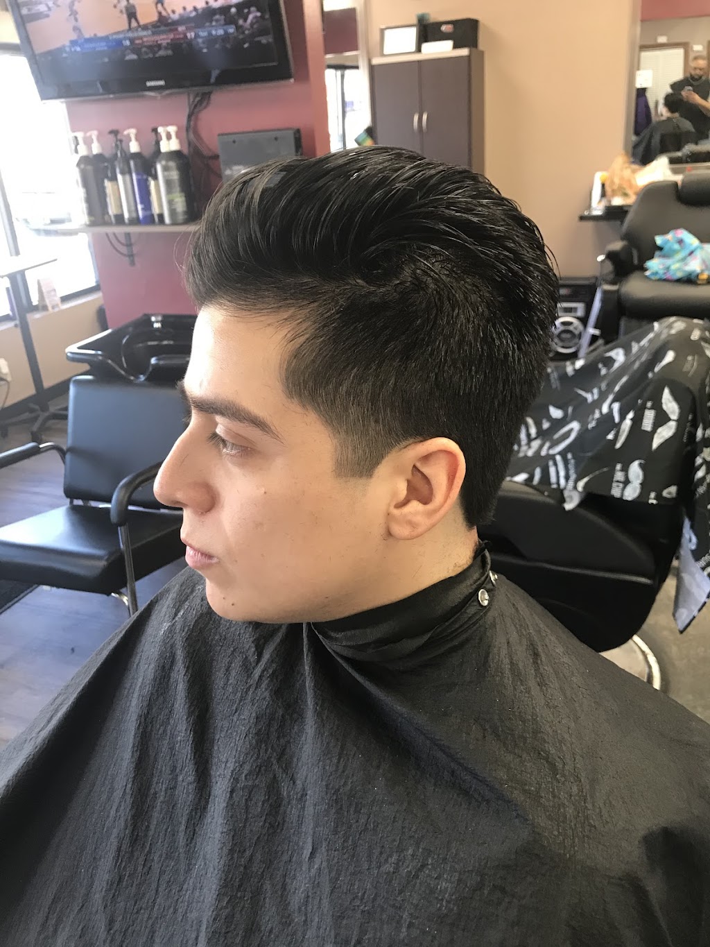 Barber Cal | 2830 169th St, Hammond, IN 46323, USA | Phone: (219) 290-5670