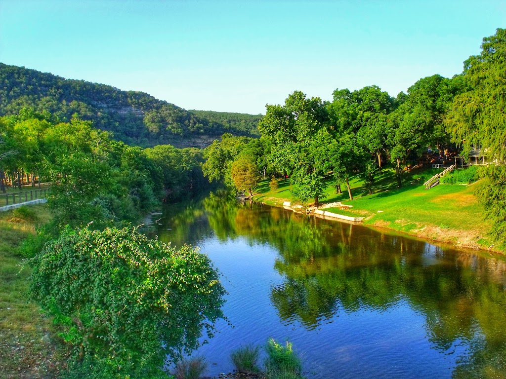 Oak Hill River Inn | 7367 River Rd, New Braunfels, TX 78132 | Phone: (830) 907-2525