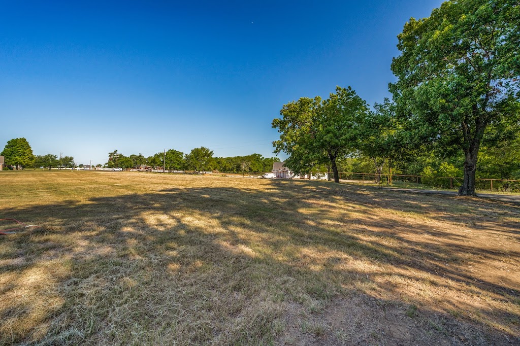 WhiteFlameRealty | 342 E Preston Glen Ln, Gunter, TX 75058, USA | Phone: (214) 732-1224