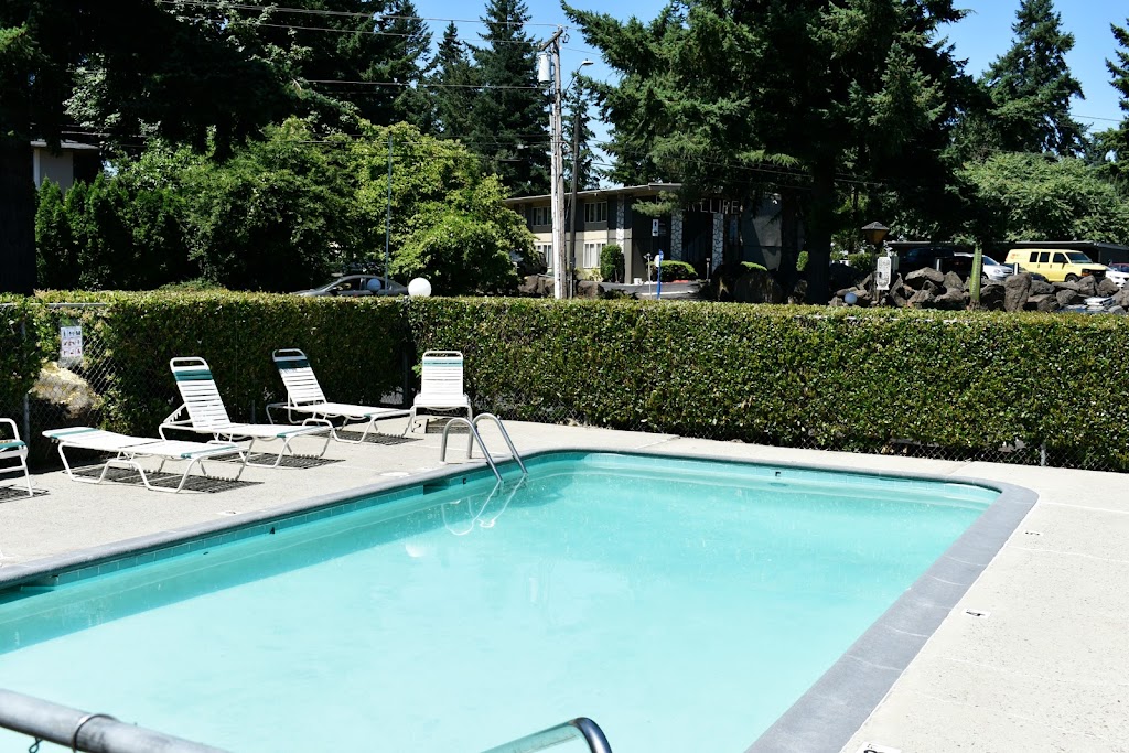 Forest Ridge Apartments | 12600 SE River Rd, Portland, OR 97222, USA | Phone: (503) 794-0894