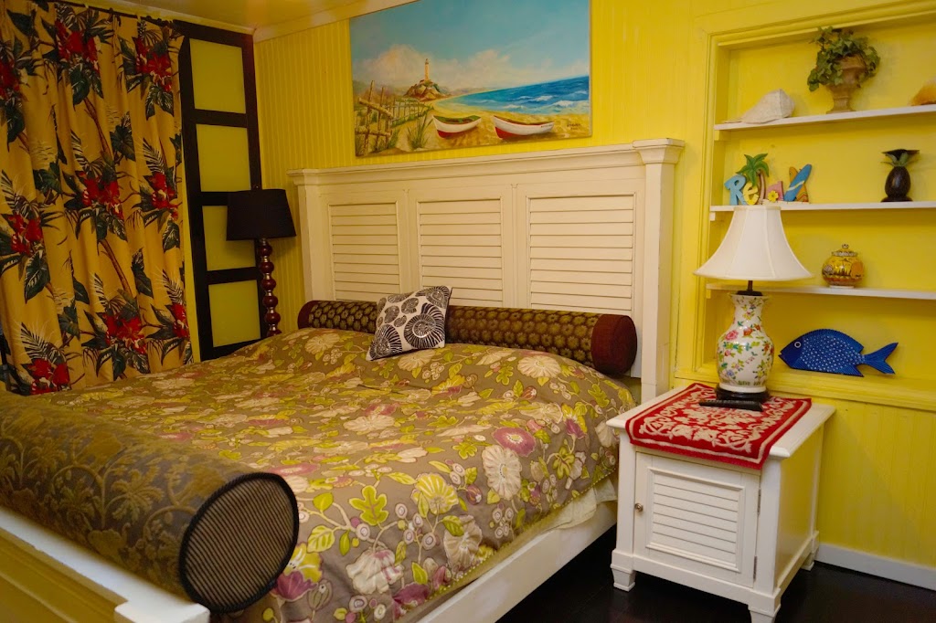Cottages of Clearwater Beach | 644 Mandalay Ave, Clearwater Beach, FL 33767, USA | Phone: (813) 417-1218