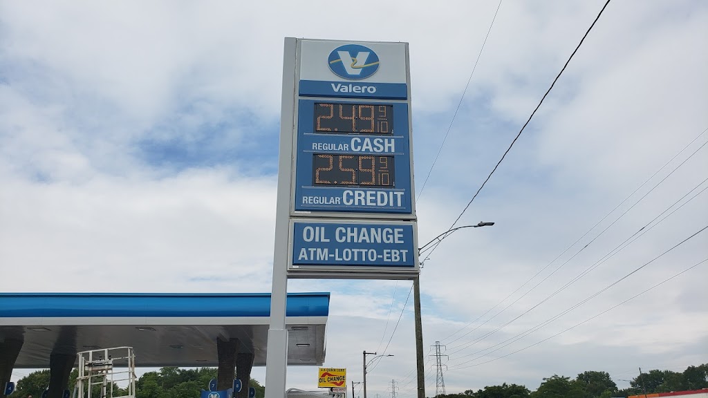 Valero | 3910 8 Mile Rd, Detroit, MI 48234 | Phone: (313) 893-9015