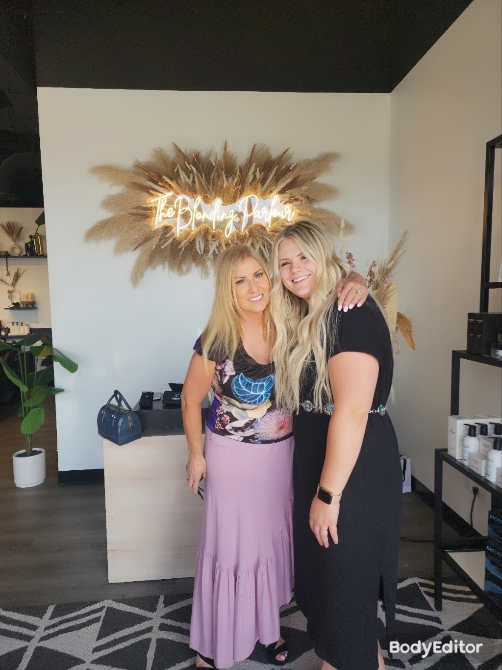 The Blonding Parlour | 1569 Fall River Dr Suite 145, Loveland, CO 80538, USA | Phone: (970) 909-4474