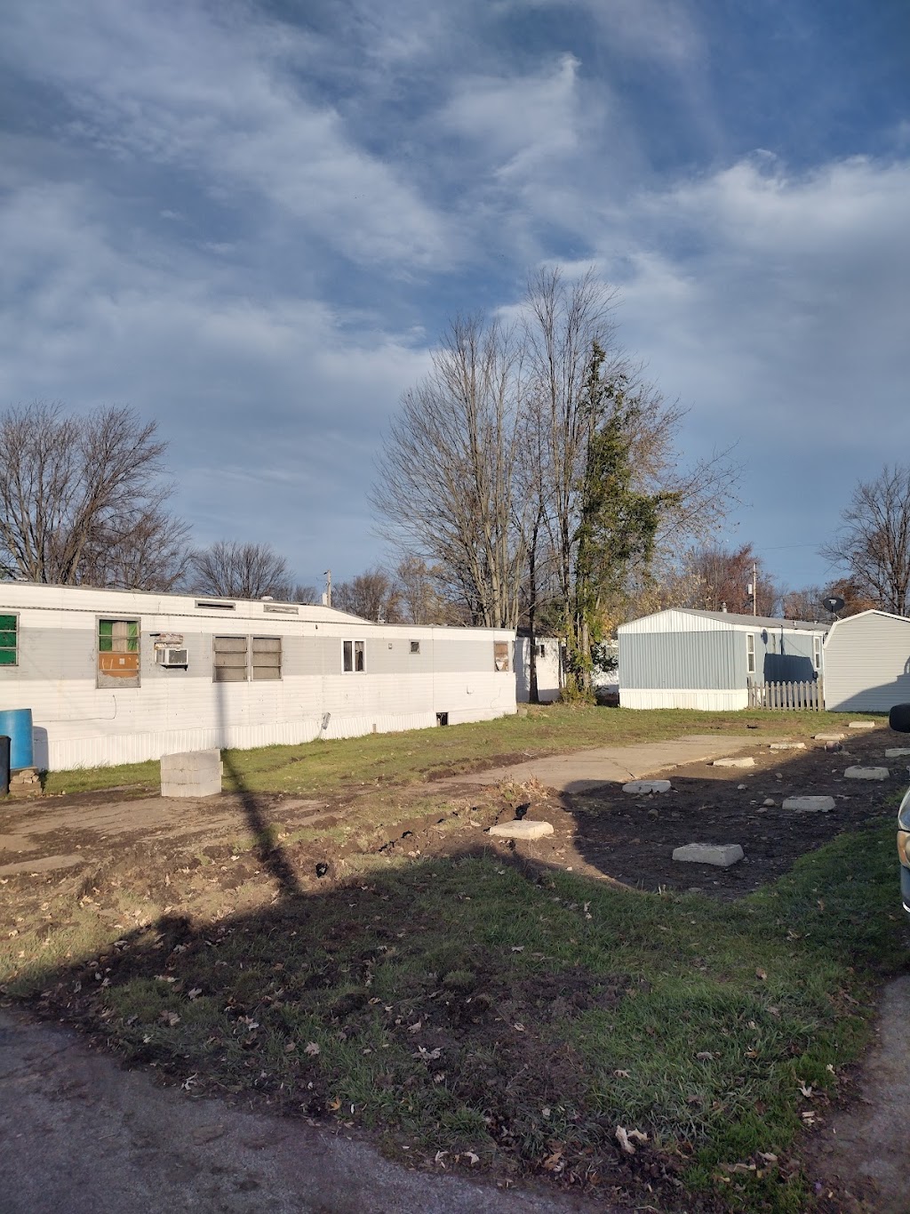 Madison Estates Mobile Home Park | 1220 Dock Rd, Madison, OH 44057, USA | Phone: (440) 853-5134