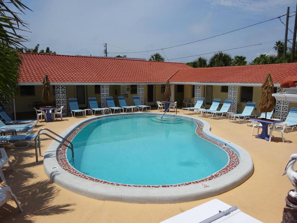 Ebb Tide Motel | 11903 Gulf Blvd, Treasure Island, FL 33706, USA | Phone: (727) 360-1733