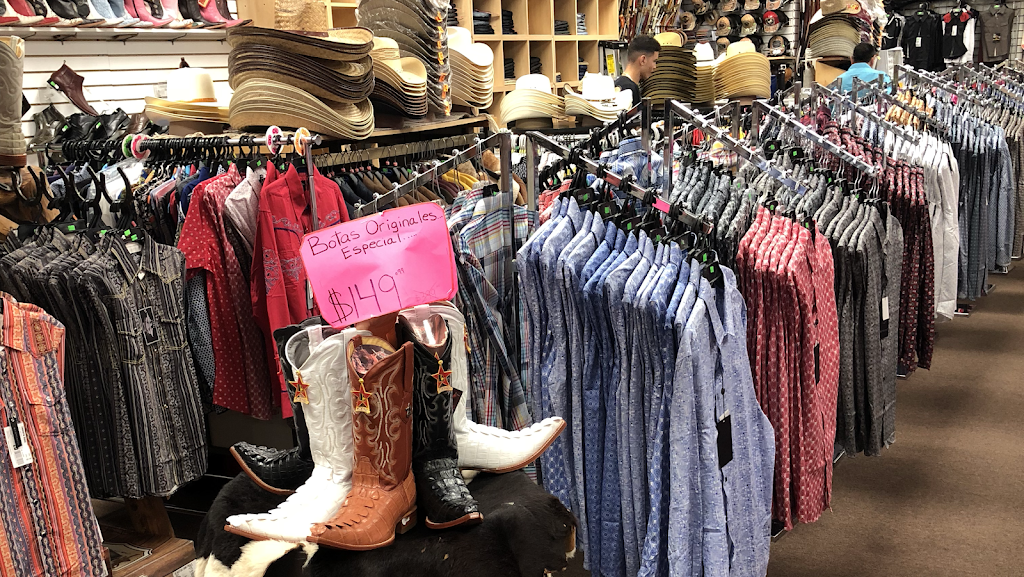 El Norteño Western Wear | 2211 Belvidere Rd, Waukegan, IL 60085, USA | Phone: (847) 782-7234