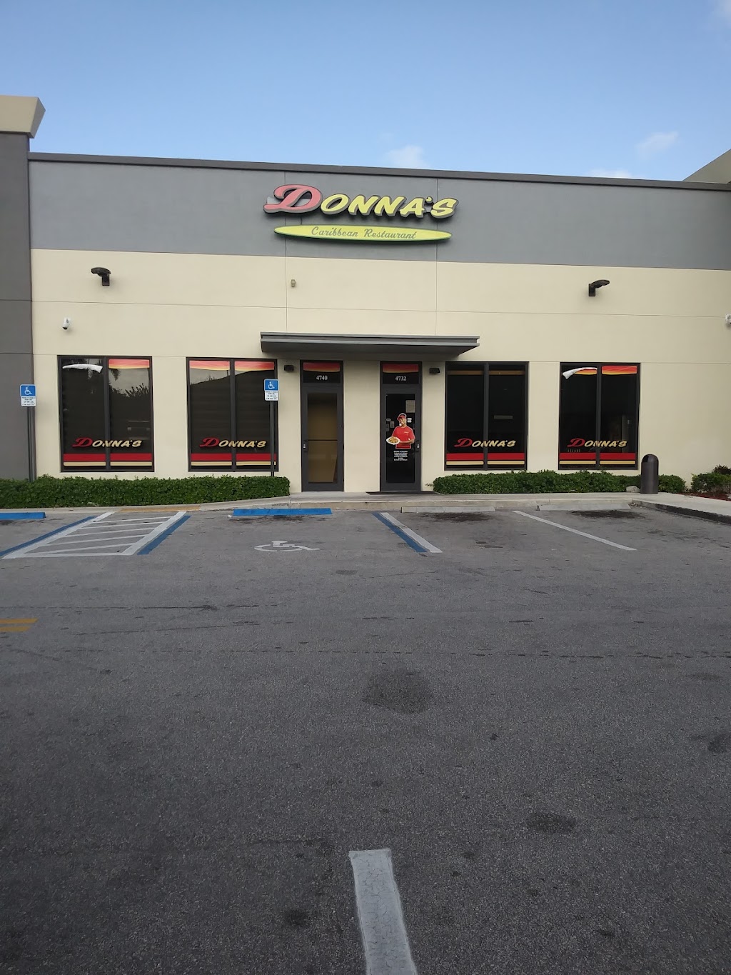 Donna’s Caribbean Restaurant | 4740 N Powerline Rd, Pompano Beach, FL 33073, USA | Phone: (954) 586-4630