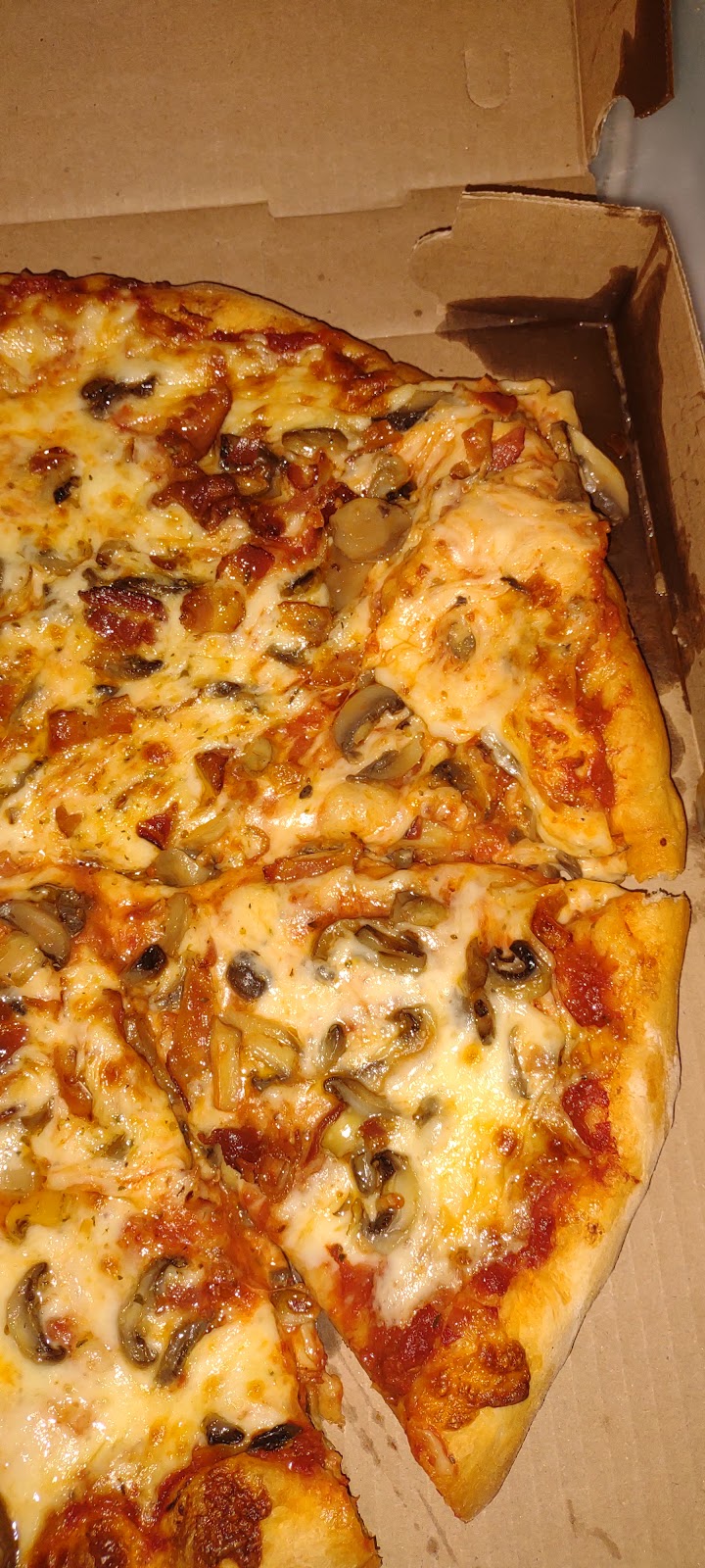 Santinos Pizza | 2 Main St, Oakfield, NY 14125, USA | Phone: (585) 948-5266