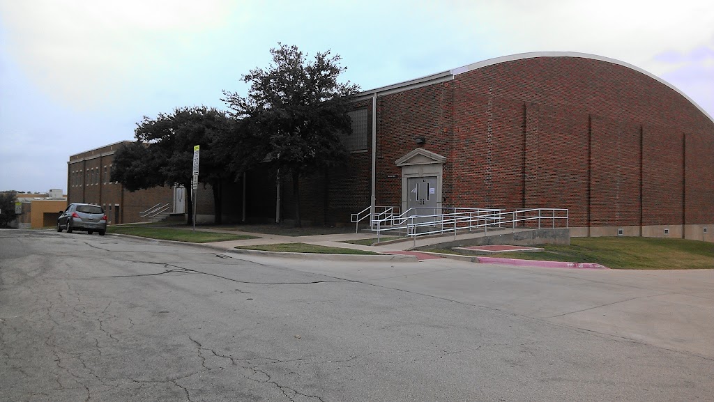 Calhoun Middle School | 709 W Congress St, Denton, TX 76201, USA | Phone: (940) 369-2400