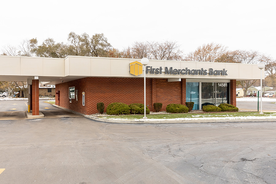 First Merchants Bank | 14581 S Dixie Hwy, Monroe, MI 48161, USA | Phone: (734) 241-4822