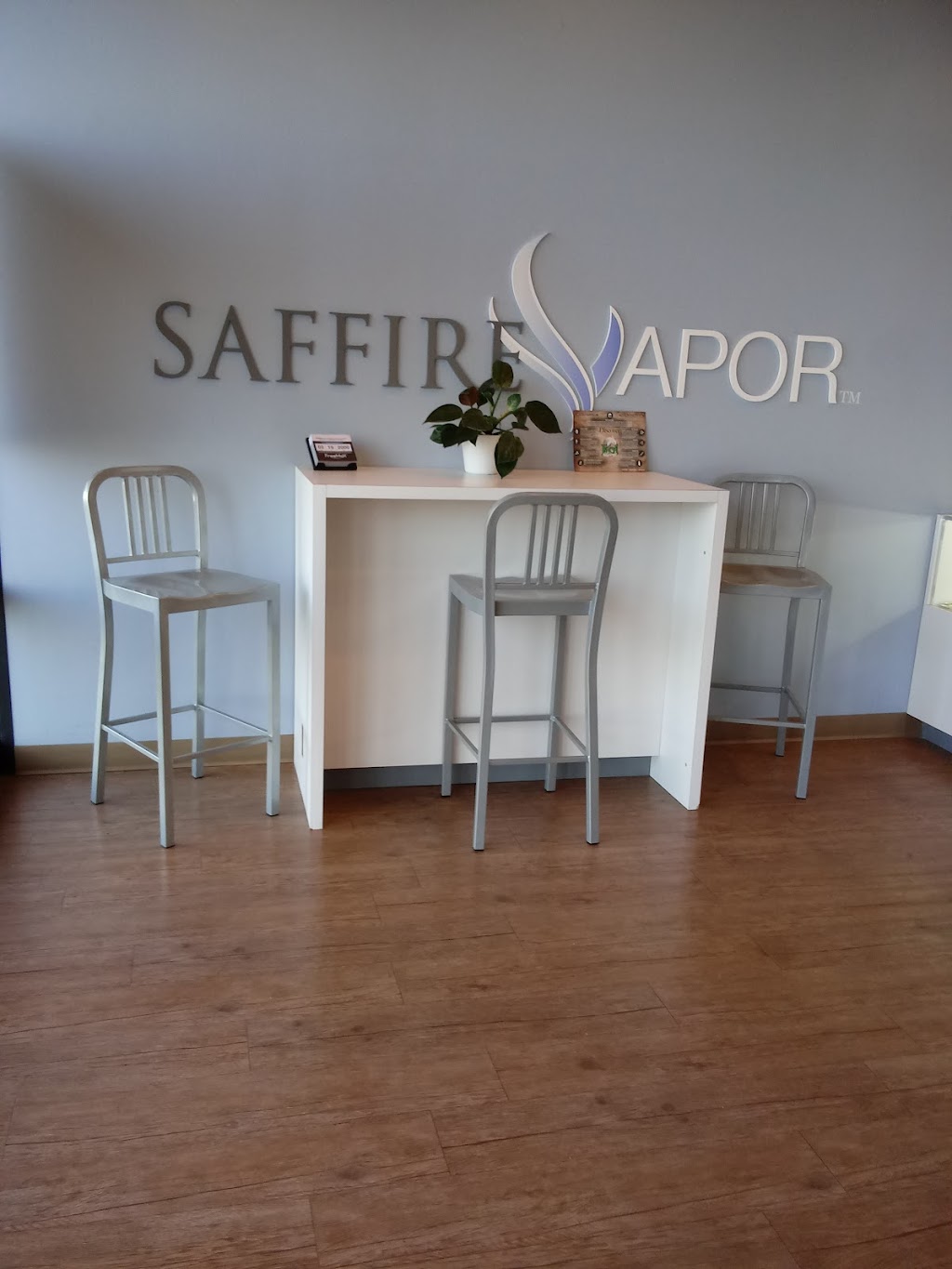 Saffire Vapor Retail Store (Vapor - CBD - Delta8 - Kratom) | 6661 Dixie Hwy #2, Louisville, KY 40258, USA | Phone: (502) 290-6419