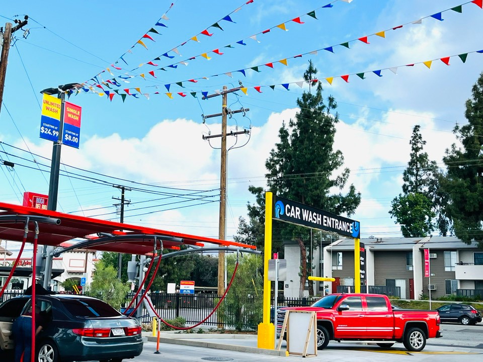 Covina Express Car Wash | 154 E Arrow Hwy, Covina, CA 91722, USA | Phone: (626) 699-2043