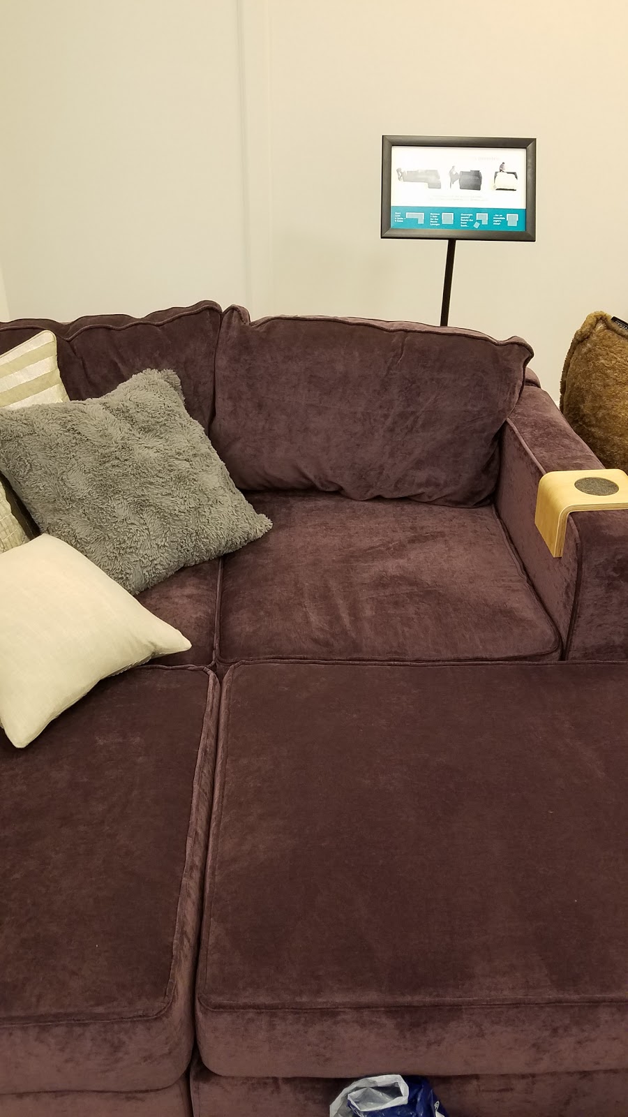 Lovesac | 327 West Market, Bloomington, MN 55425, USA | Phone: (952) 854-5105