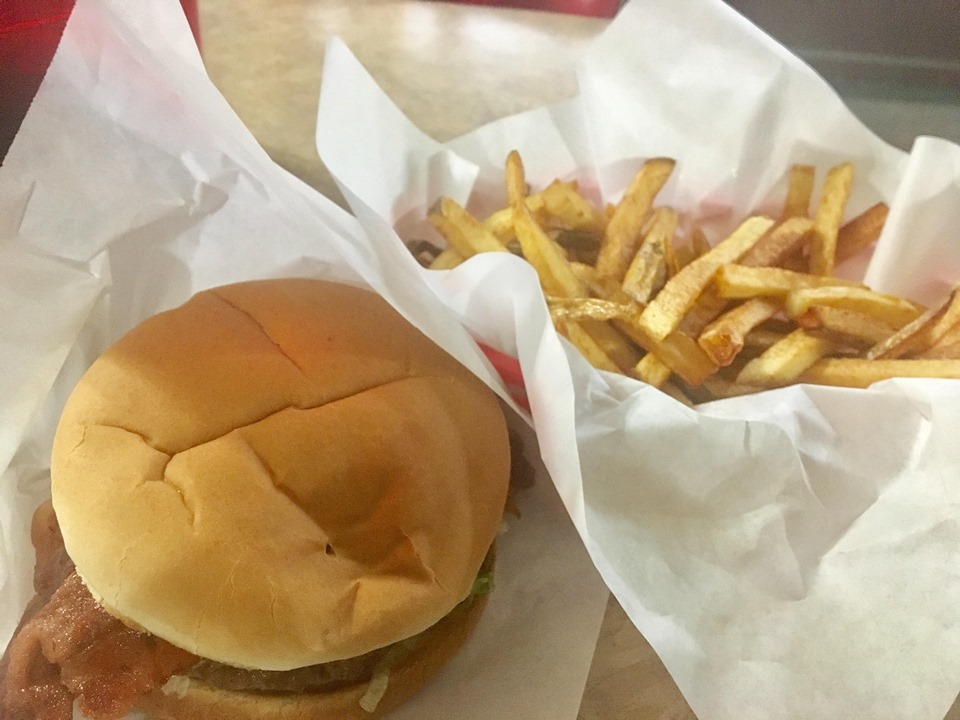 Tasty Burger | 15924 SE 29th St #6549, Choctaw, OK 73020, USA | Phone: (405) 390-3663