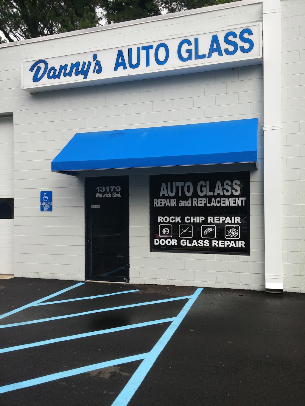 Dannys Auto Glass & Mirror | 13179 Warwick Blvd, Newport News, VA 23602, USA | Phone: (757) 249-1444