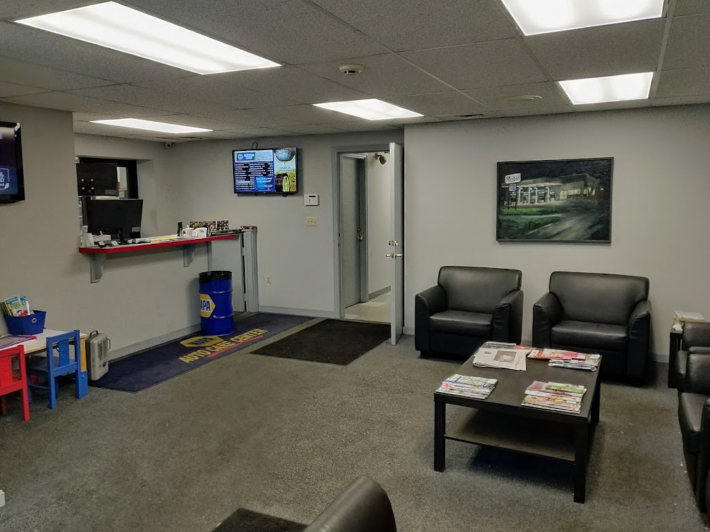 A & A Automotive | 381 W Grove St, Middleborough, MA 02346, USA | Phone: (508) 947-4472