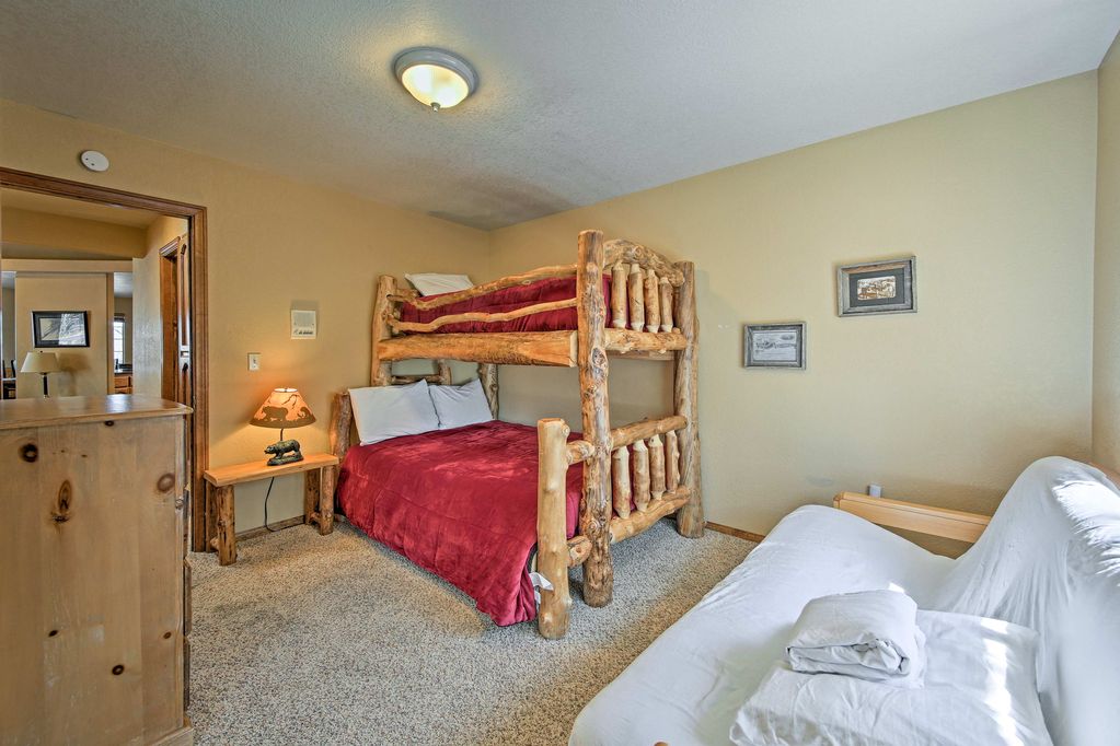 Woodland Haven | 1167 Alameda Rd, Big Bear Lake, CA 92315, USA | Phone: (877) 818-1014