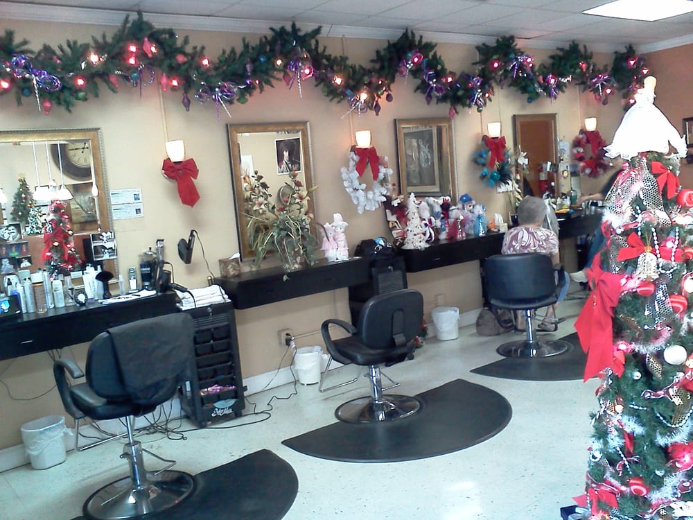 Foxs Hair Den Inc. | 8704 N Mobley Rd, Odessa, FL 33556 | Phone: (813) 920-5662