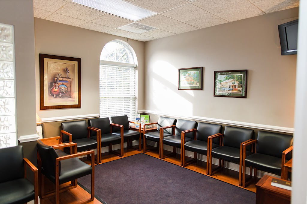 Henritze Dental Group - Martinsville | 1103 Brookdale St ste e, Martinsville, VA 24112, USA | Phone: (276) 632-2634