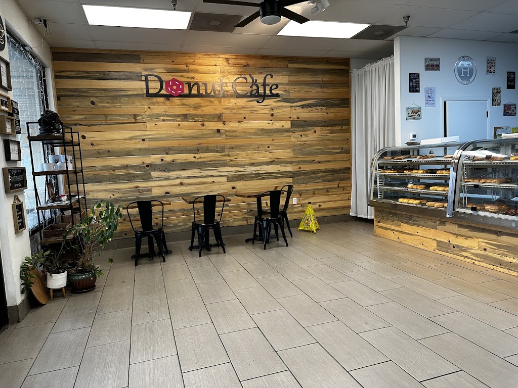 Donut Cafe | 2455 N 10th Ave, Hanford, CA 93230 | Phone: (559) 670-0057