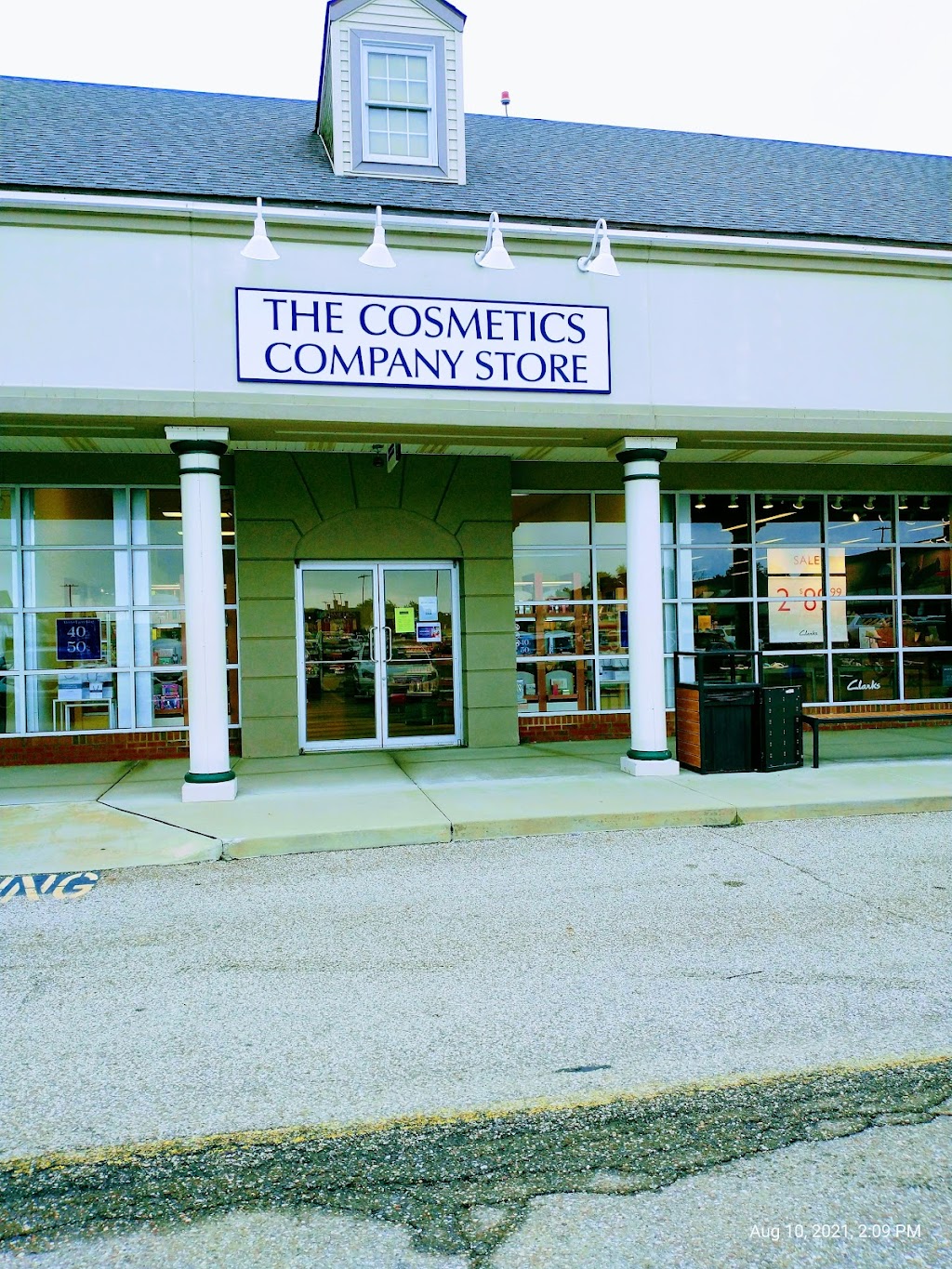 The Cosmetics Company Store | 549 S Chillicothe Rd #370, Aurora, OH 44202 | Phone: (330) 995-0956