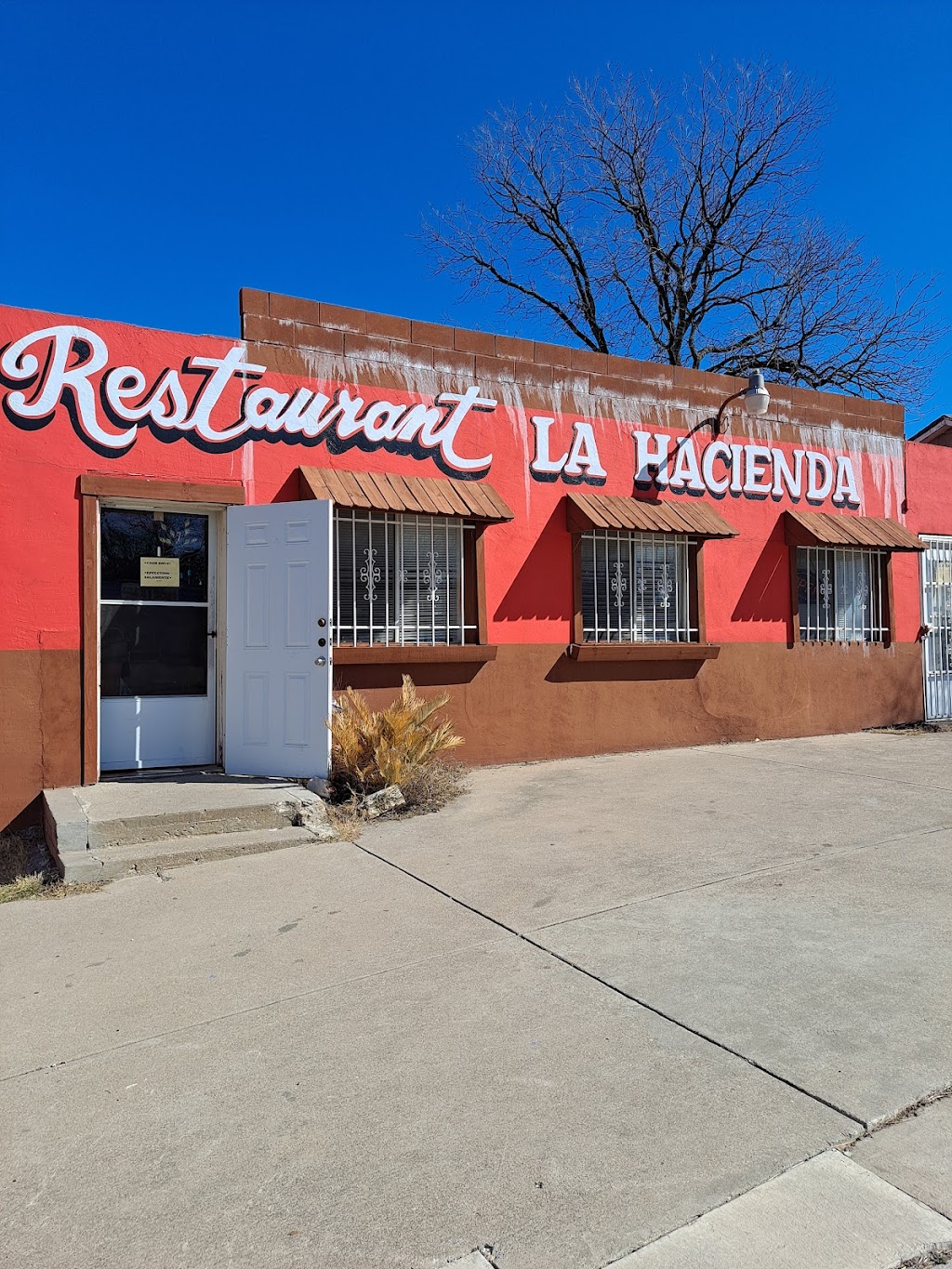 La Hacienda | 3751 Hemphill St, Fort Worth, TX 76110, USA | Phone: (817) 705-1440