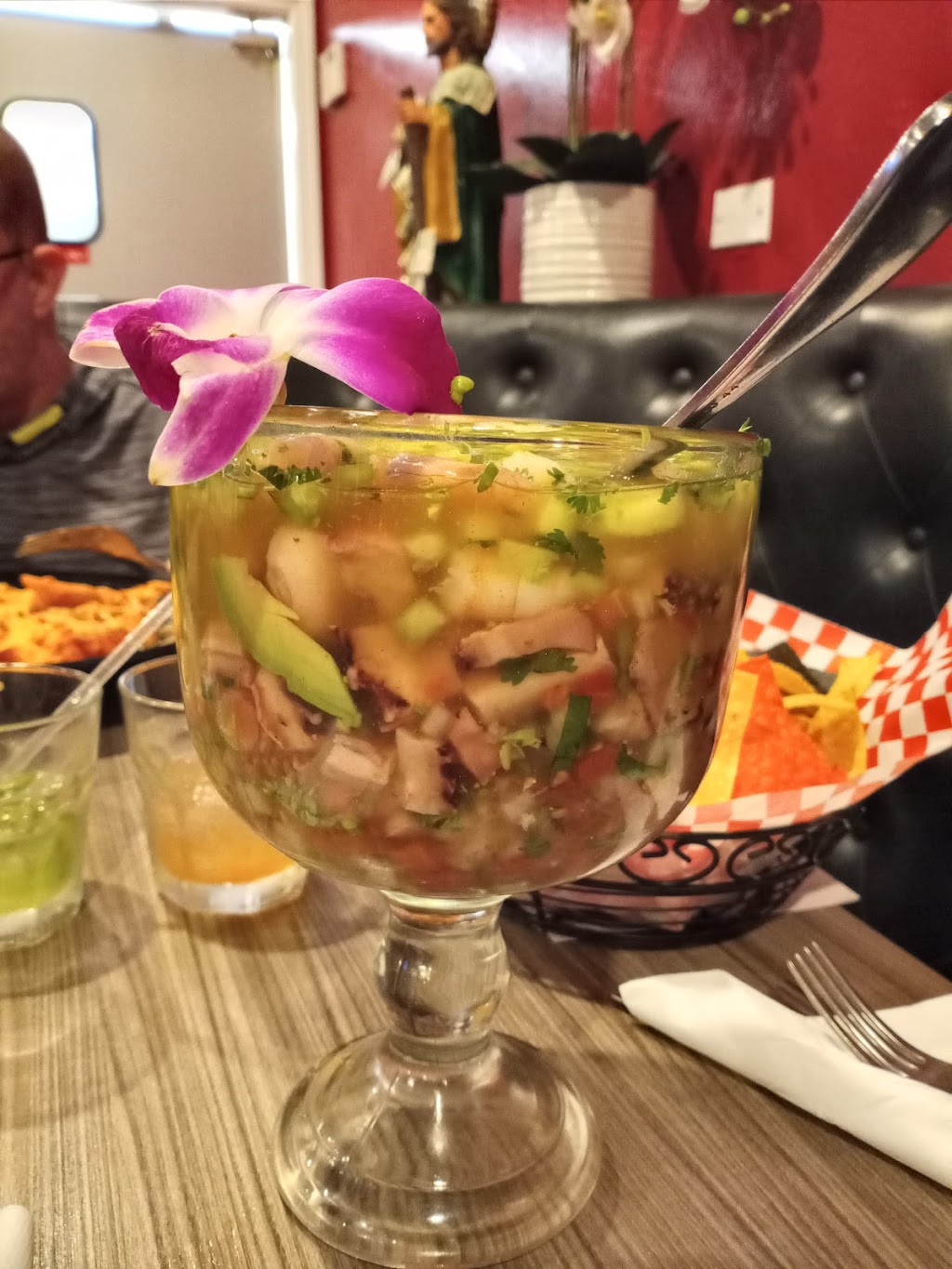 Lalo’s Mariscos and Pastas | 4820 W Century Blvd, Inglewood, CA 90304, USA | Phone: (310) 419-3067