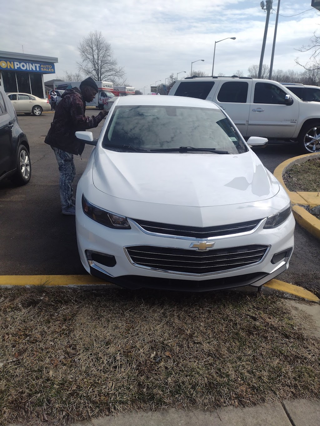 On Point Auto Sales | 7131 Calhoun St, Fort Wayne, IN 46807, USA | Phone: (260) 999-4911