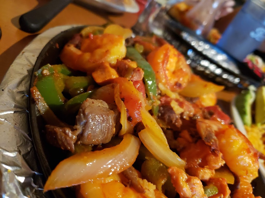 La Pasadita | 1303 N Detroit St, Warsaw, IN 46580, USA | Phone: (574) 376-4259