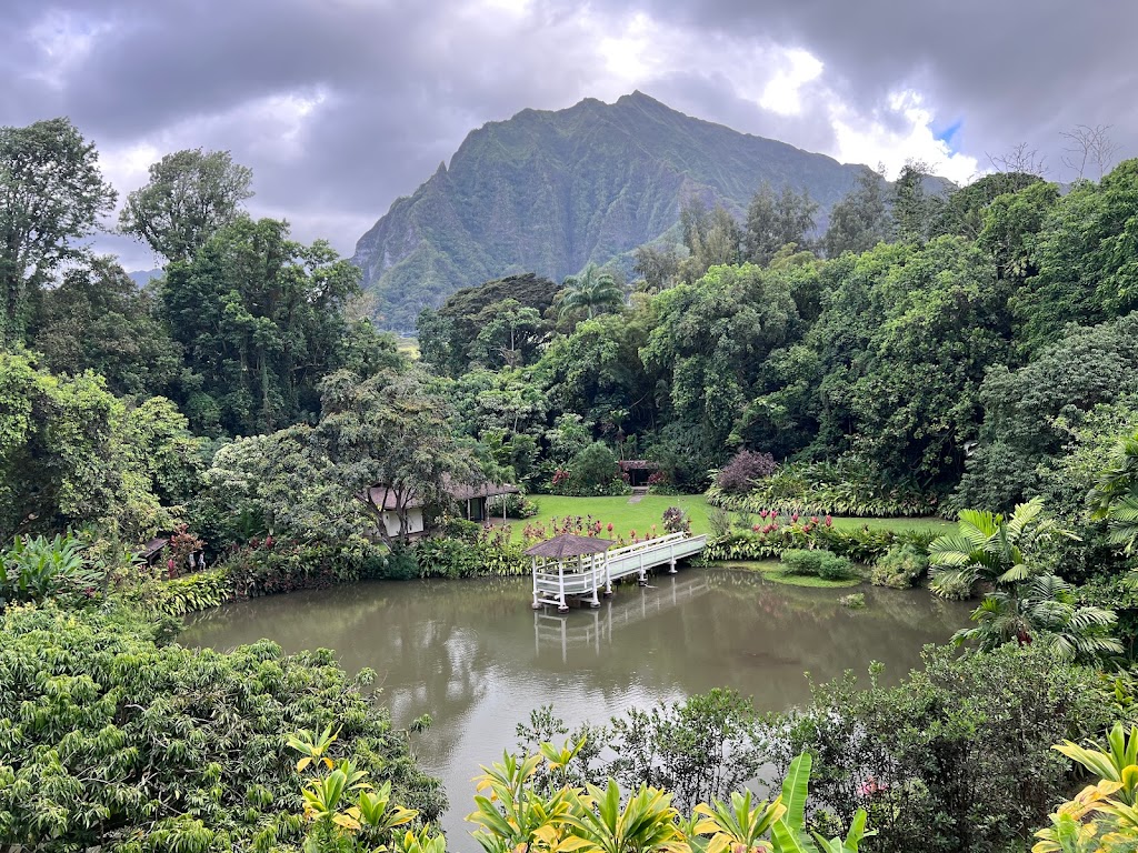 Haleiwa Joes Haiku Gardens | 46-336 Haiku Rd, Kaneohe, HI 96744, USA | Phone: (808) 247-6671