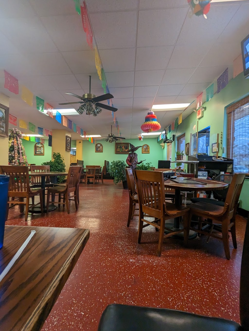 ¡Viva Zapata! Mexican Resturant | 79 E Main St, Coats, NC 27521, USA | Phone: (910) 292-0008