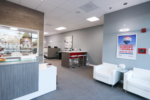 RE/MAX Empire Properties - The Murray Team | 2191 W Esplanade Ave #109J, San Jacinto, CA 92582, USA | Phone: (951) 487-7007