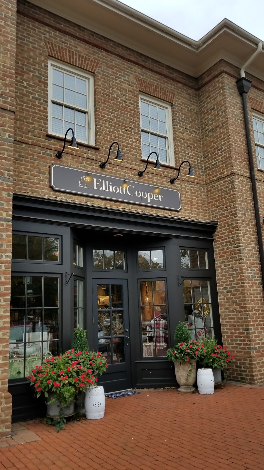 Elliott Cooper | 220 Market St E, New Albany, OH 43054, USA | Phone: (614) 855-1775