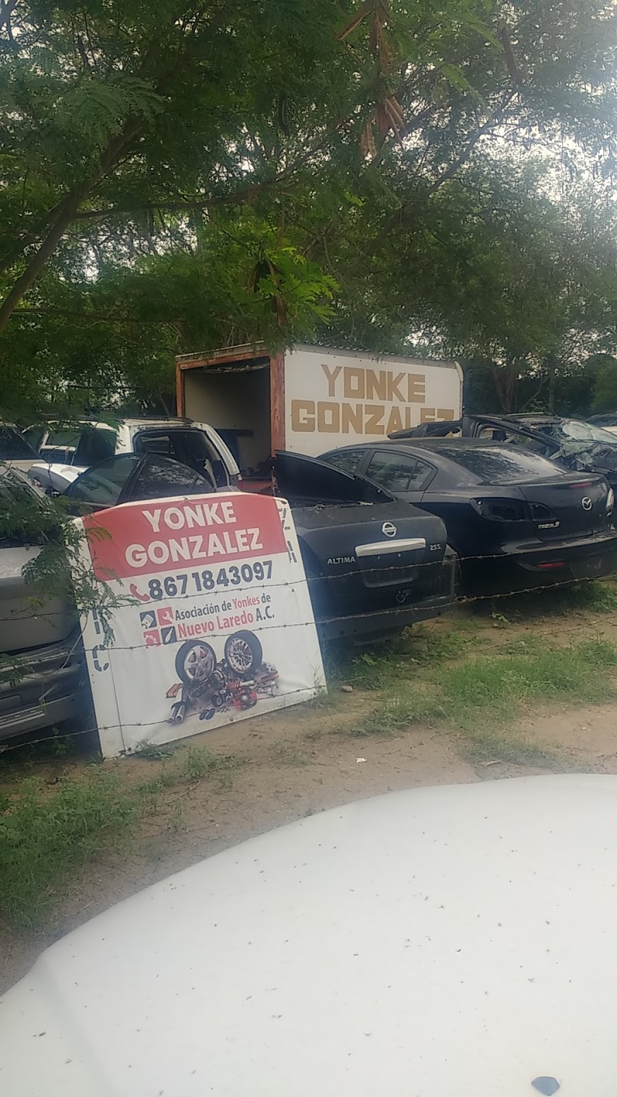 Yonke Gonzalez | Carr Aeropuerto, Francisco Villa, 88284 Nuevo Laredo, Tamps., Mexico | Phone: 867 184 3097