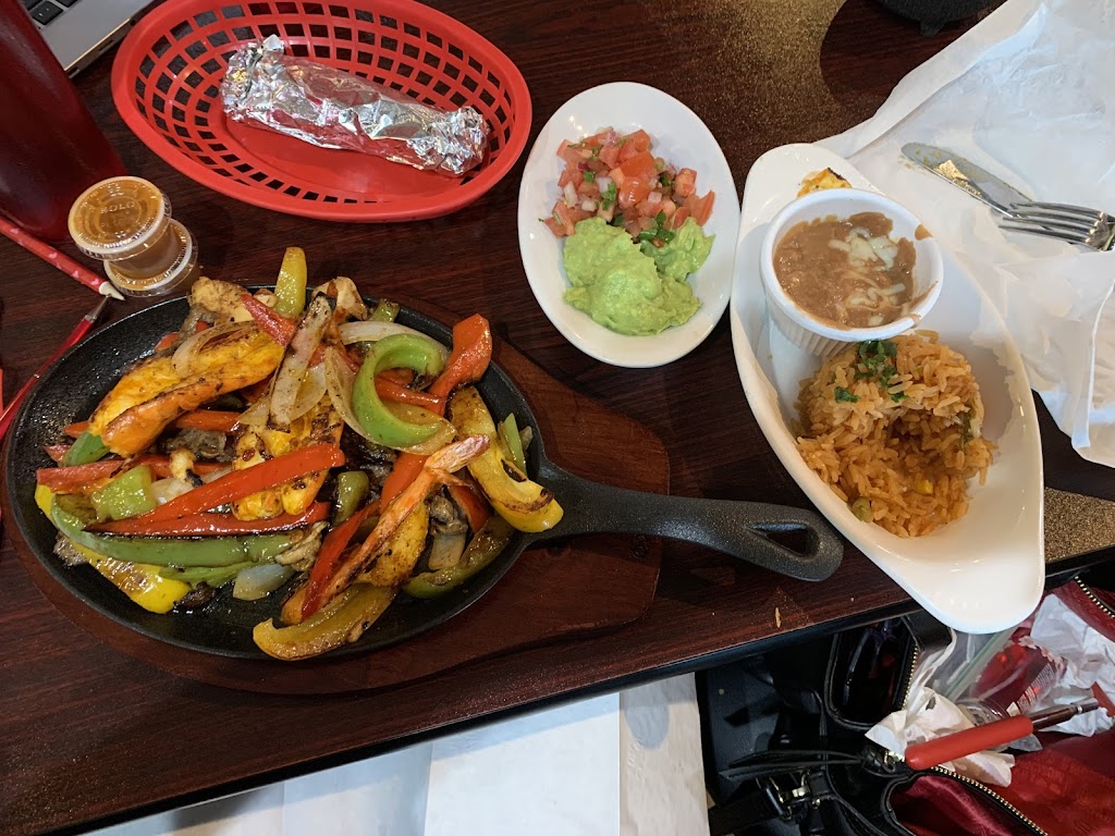 Molcajete Moya | 9116 Mathis Ave, Manassas, VA 20110, USA | Phone: (703) 257-3444