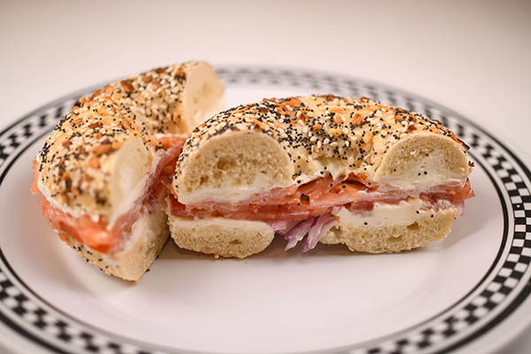 Bagelry & Brew | 2095 Foothill Blvd, La Verne, CA 91750, USA | Phone: (909) 596-4002