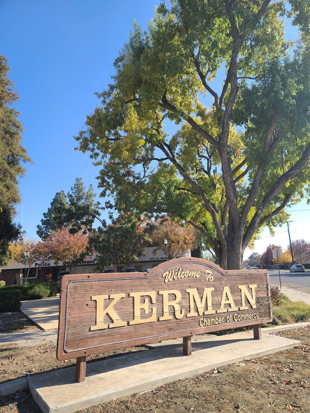 Plaza Veterans Park | &, W A St, Kerman, CA 93630, USA | Phone: (559) 846-9328