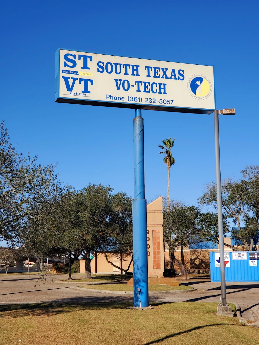 South Texas Vocational Technical Institute | 2000 S Padre Island Dr, Corpus Christi, TX 78416, USA | Phone: (361) 232-5057